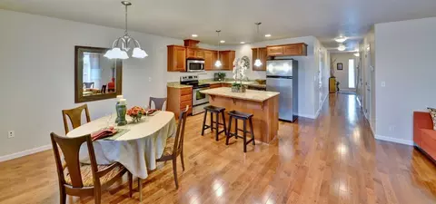 324 Everett Way, Talent, OR 97540 photo 5