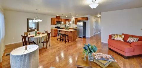 324 Everett Way, Talent, OR 97540 photo 4