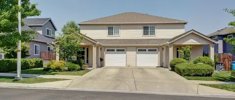 324 Everett Way, Talent, OR 97540 photo 2