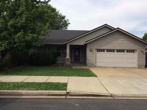 134 Aberdeen Ln, Eagle Point, OR 97524 photo 1