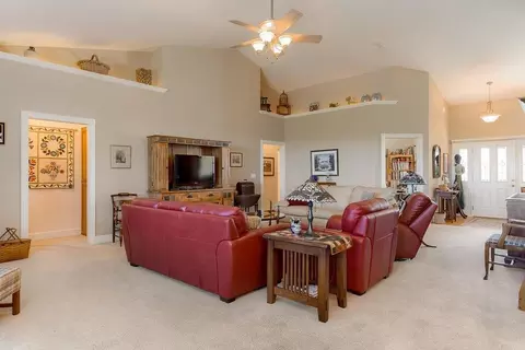 63 Broken Stone Way, Eagle Point, OR 97524 photo 12