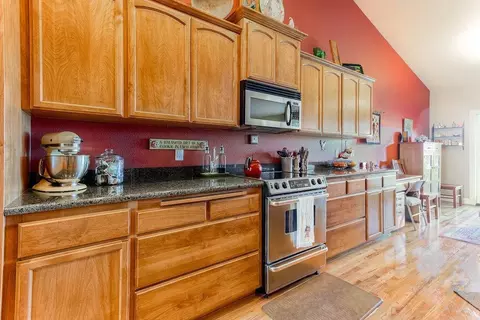 63 Broken Stone Way, Eagle Point, OR 97524 photo 3