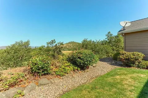 63 Broken Stone Way, Eagle Point, OR 97524 photo 26