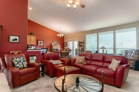 63 Broken Stone Way, Eagle Point, OR 97524 photo 13