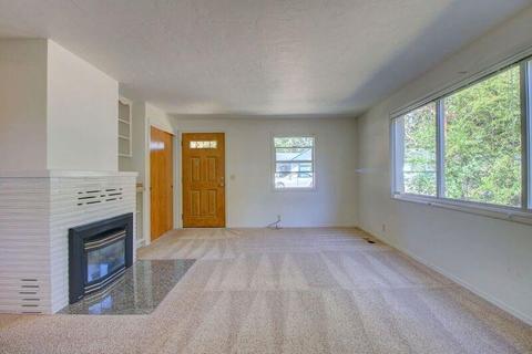 416 N Pine St, Phoenix, OR 97535 photo 14
