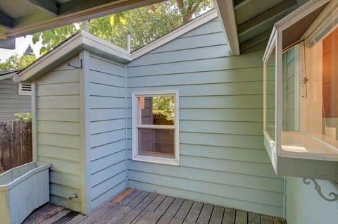 416 N Pine St, Phoenix, OR 97535 photo 9