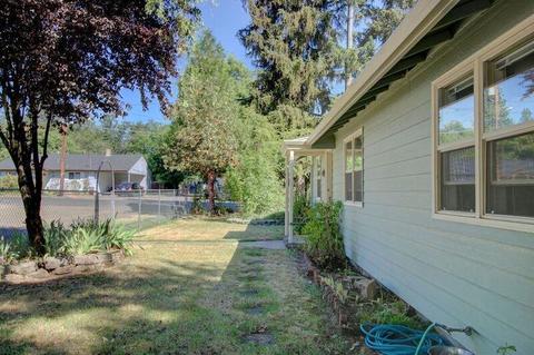 416 N Pine St, Phoenix, OR 97535 photo 12