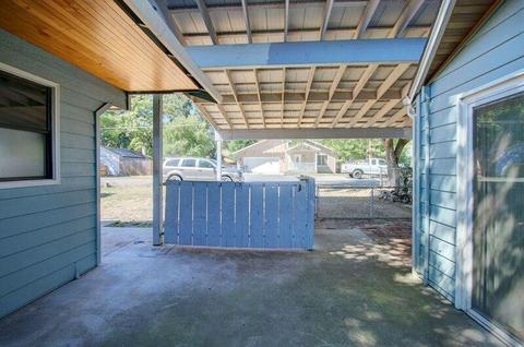 416 N Pine St, Phoenix, OR 97535 photo 6
