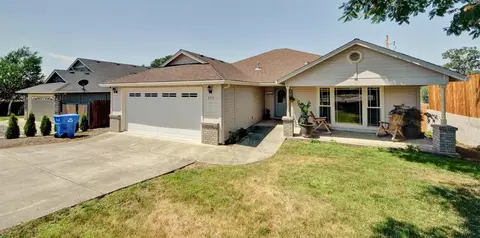 373 Deanjou Ave, Eagle Point, OR 97524 photo 24