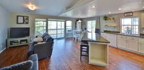 373 Deanjou Ave, Eagle Point, OR 97524 photo 4