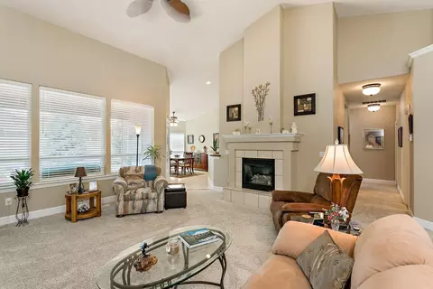 94 Sky Hawk Dr, Eagle Point, OR 97524 photo 6