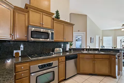 94 Sky Hawk Dr, Eagle Point, OR 97524 photo 8