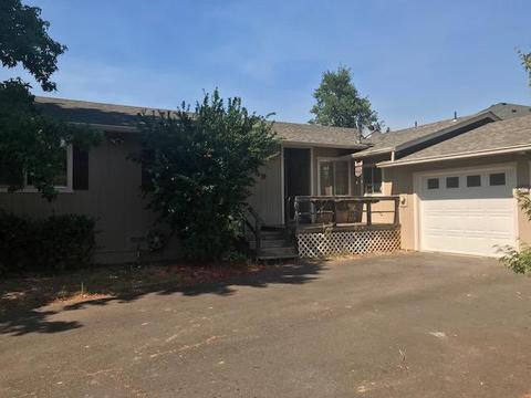 249 Shadowbrook Dr, Cave Junction, OR 97523 photo 2