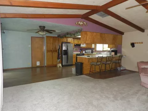 468 W Pine St, Central Point, OR 97502 photo 9