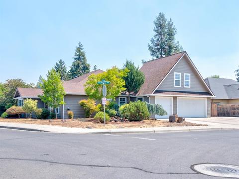 171 Echo Way, Eagle Point, OR 97524 photo 1