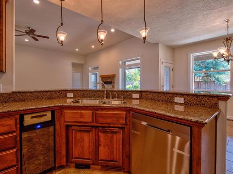 171 Echo Way, Eagle Point, OR 97524 photo 6
