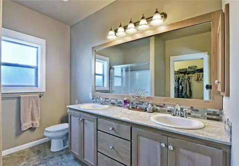 671 Nottingham Ter, Eagle Point, OR 97524 photo 8