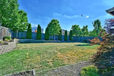 671 Nottingham Ter, Eagle Point, OR 97524 photo 9