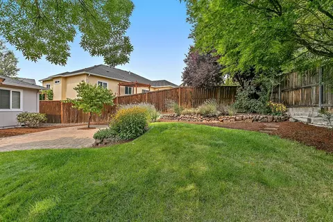 939 Ridgeview Dr, Eagle Point, OR 97524 photo 28