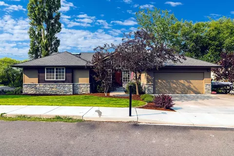 1916 N Eldorado Blvd, Klamath Falls, OR 97601 photo 2