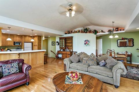 1520 Panoramic Loop, Grants Pass, OR 97527 photo 14