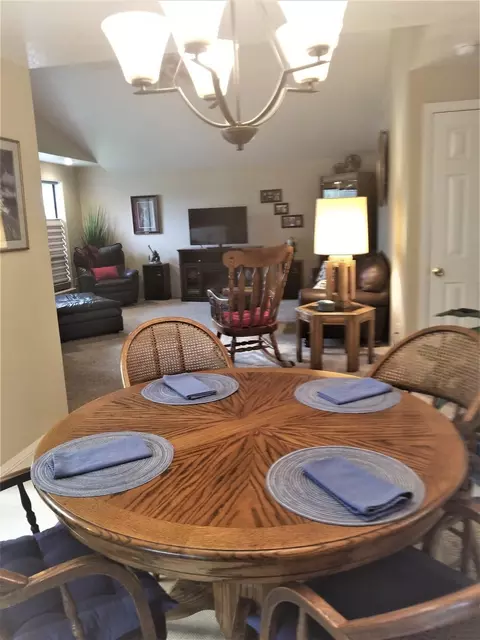 229 Candis Dr, Eagle Point, OR 97524 photo 8