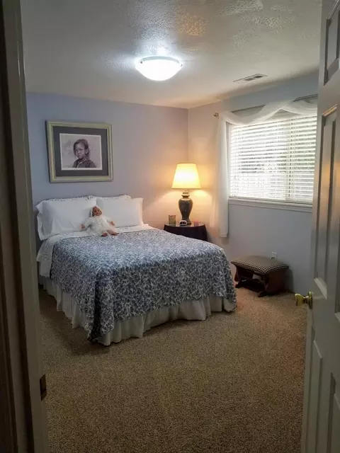229 Candis Dr, Eagle Point, OR 97524 photo 17