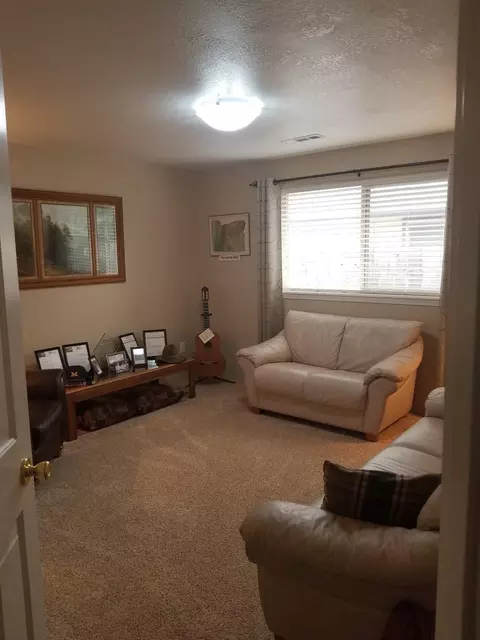 229 Candis Dr, Eagle Point, OR 97524 photo 16