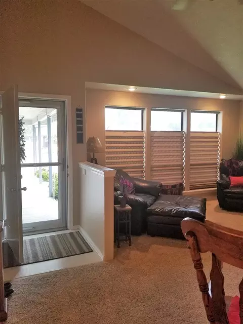 229 Candis Dr, Eagle Point, OR 97524 photo 10