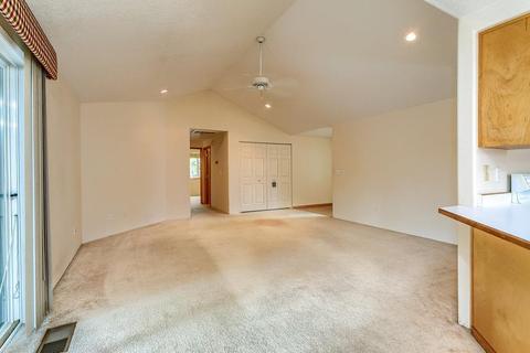 117 Meadow View Dr, Phoenix, OR 97535 photo 9