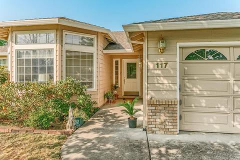 117 Meadow View Dr, Phoenix, OR 97535 photo 2