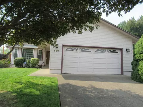 560 Daniel St, Central Point, OR 97502 photo 3
