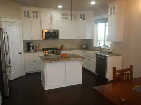 307 Avalon Ter, Eagle Point, OR 97524 photo 6