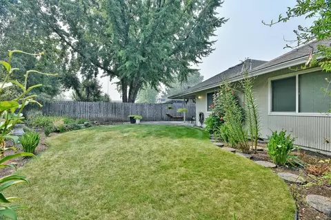701 Malabar Dr, Central Point, OR 97502 photo 19
