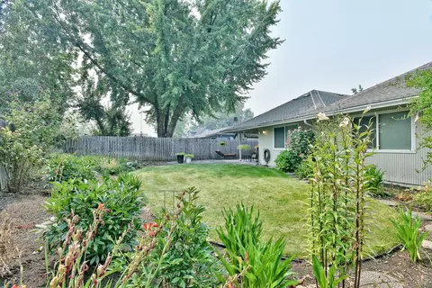 701 Malabar Dr, Central Point, OR 97502 photo 20