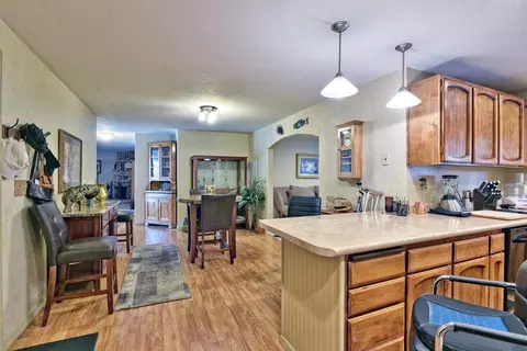701 Malabar Dr, Central Point, OR 97502 photo 7