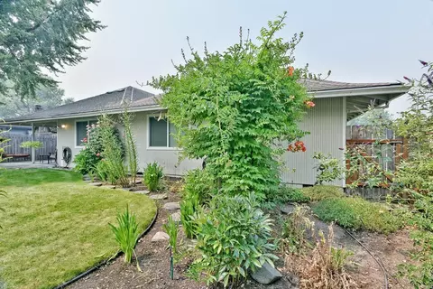 701 Malabar Dr, Central Point, OR 97502 photo 21