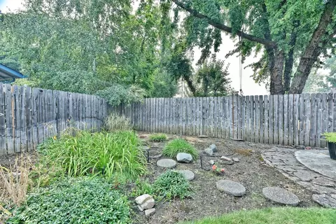 701 Malabar Dr, Central Point, OR 97502 photo 22