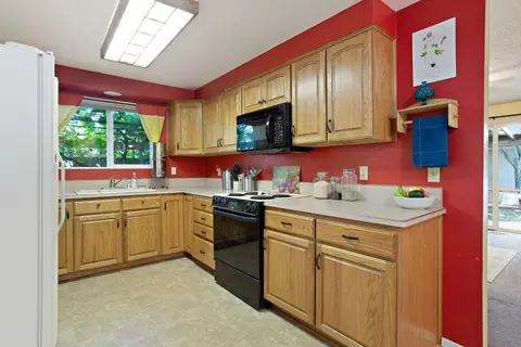 110 Edith Cir, Eagle Point, OR 97524 photo 6