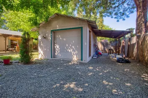 110 Edith Cir, Eagle Point, OR 97524 photo 26