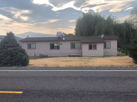 38484 Modoc Point Rd, Chiloquin, OR 97624 photo 1