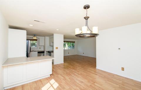 422 Laurel St, Eagle Point, OR 97524 photo 9