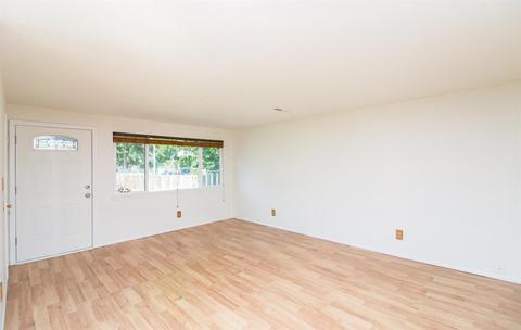 422 Laurel St, Eagle Point, OR 97524 photo 4