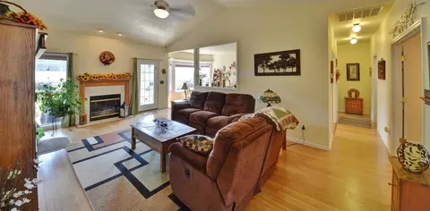 185 Keystone Way, Eagle Point, OR 97524 photo 5