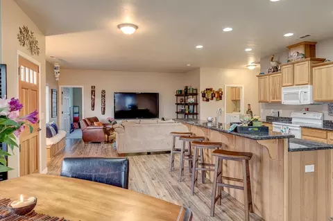 105 Bailee Way, Eagle Point, OR 97524 photo 6