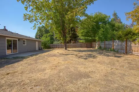 726 Royal Ave, Eagle Point, OR 97524 photo 23
