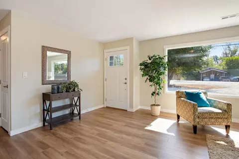 726 Royal Ave, Eagle Point, OR 97524 photo 14