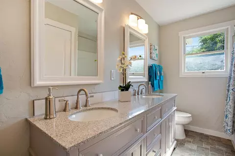 726 Royal Ave, Eagle Point, OR 97524 photo 15