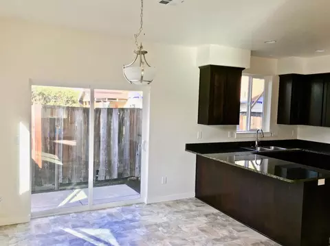412 Oak St, Phoenix, OR 97535 photo 8