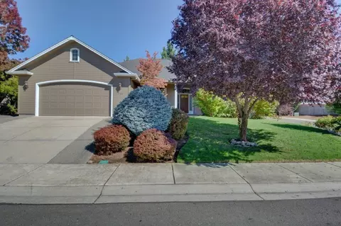 346 Ridgeway Ave, Central Point, OR 97502 photo 1